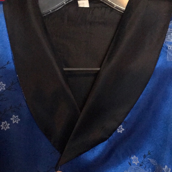 Reversible Satin Kimono Royal Blue/Black With Embroidered Dragon Youth Size M - Picture 4 of 10